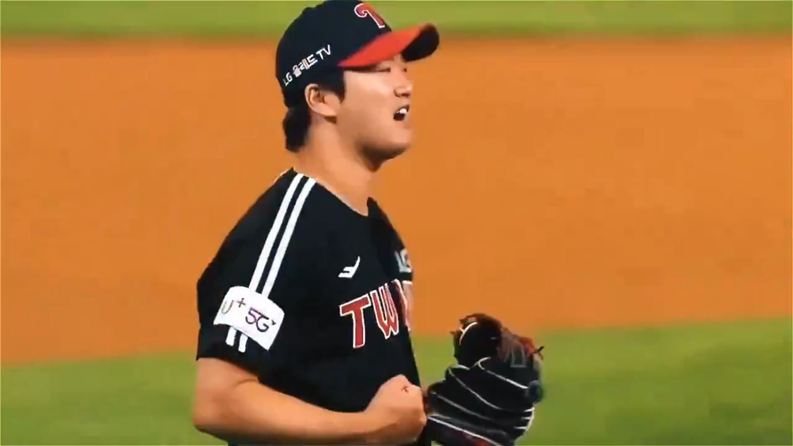 Woo Suk Go new San Diego Padres pitcher